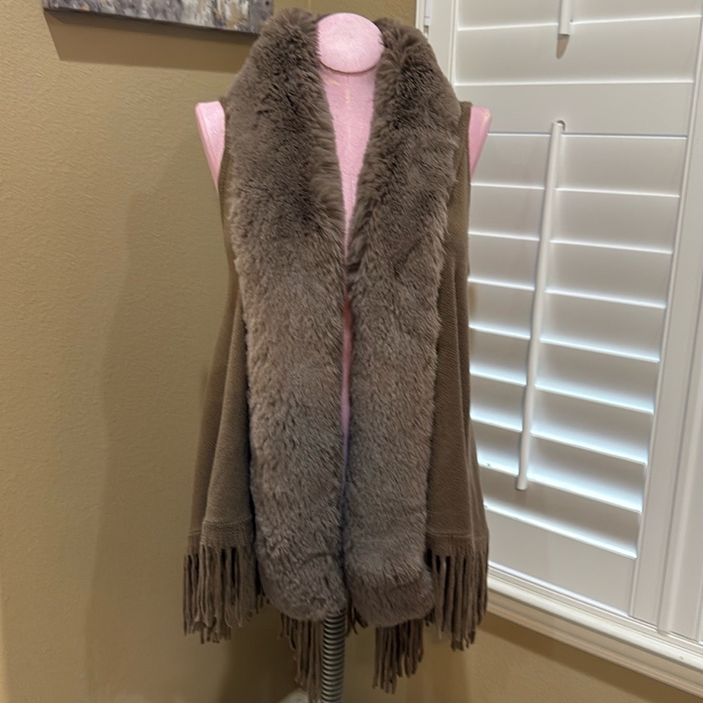 Fall/Winter Hi/Lo Vest w/Fringe